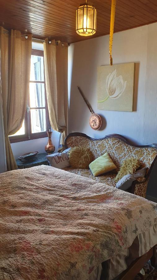 La Peau Bed & Breakfast Maire-l'Evescault Bagian luar foto